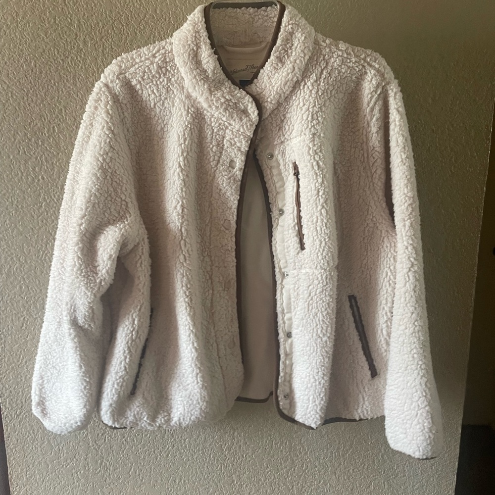 Sherpa jacket - perfect for autumn - size LARGE - with pockets